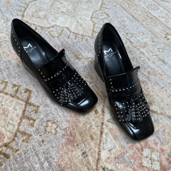 Marc Fisher Heeled Black Patent Loafer w Tassel - Picture 4 of 4